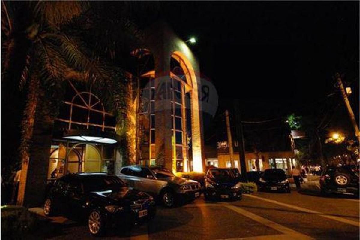  عقار تجاري في San Isidro, Argentina 1304متر مربع رقم 25979