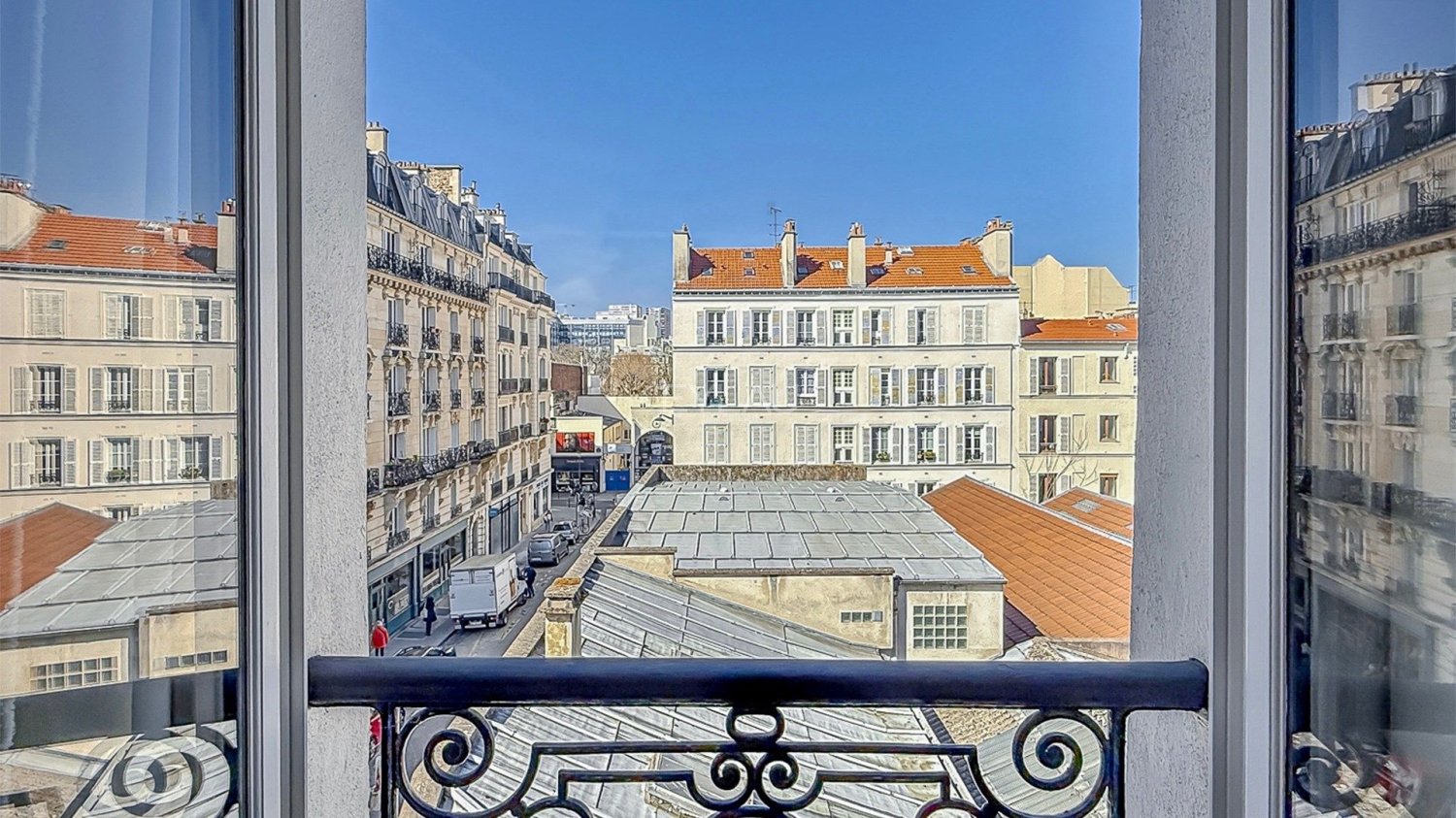 Коммерческая недвижимость с 1 комнатой в Париж, Франция № 118683