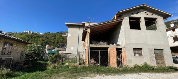 4غرفة منزل في Caprino Veronese, Italy رقم 123244 10