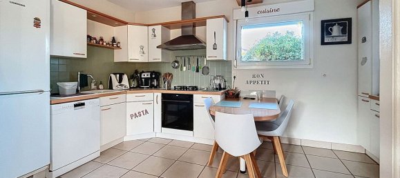 4 bedrooms House in Manche, France No. 360714 7