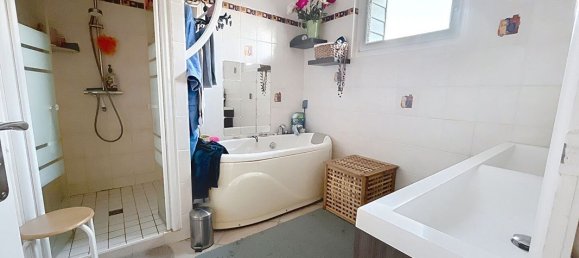 4 bedrooms House in Manche, France No. 360714 12