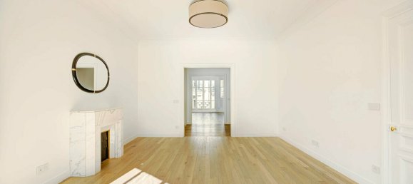 2 bedrooms Castles in Paris, France No. 179646 8