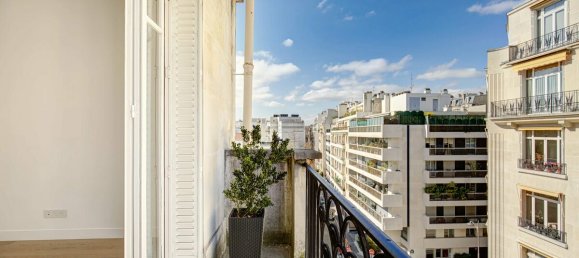 2 bedrooms Castles in Paris, France No. 179646 10