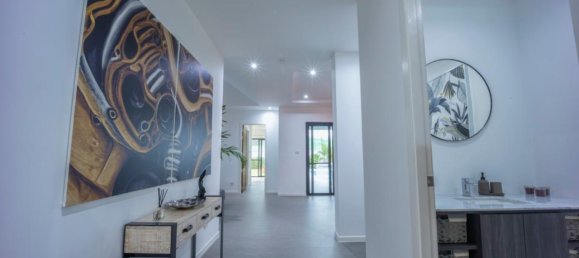 3 dormitorios villa en venta en Hua Hin, Prachuap Khiri Khan, Western Thailand, Thailand № 32177 2