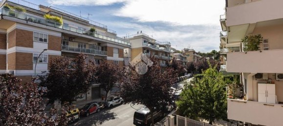 3 bedrooms Apartment in Rome, Italy No. 322478 22