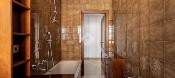 3 bedrooms Apartment in Rome, Italy No. 322478 10