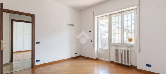 3 bedrooms Apartment in Rome, Italy No. 322478 25