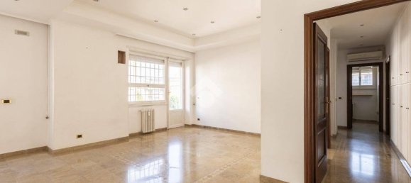 3 bedrooms Apartment in Rome, Italy No. 322478 24