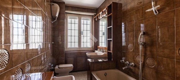 3 bedrooms Apartment in Rome, Italy No. 322478 11