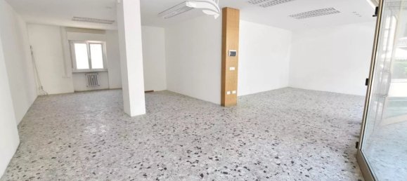 82m² Commercial property in Trentino-Alto Adige, Italy No. 138856 3