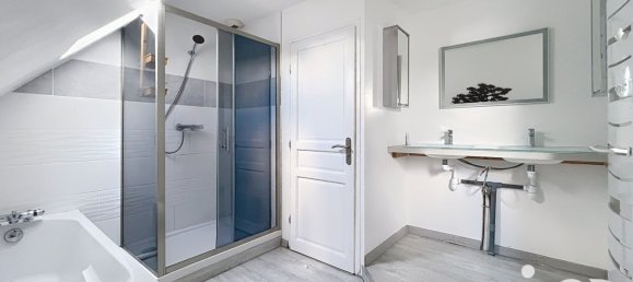 4 bedrooms House in Les Chapelles-Bourbon, France No. 348070 23