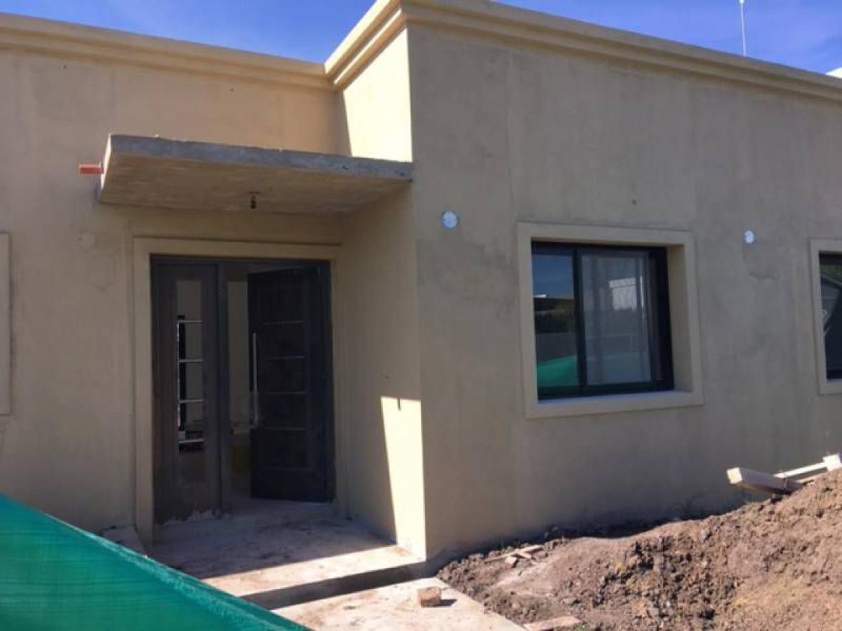 3 bedrooms House in Pilar, Argentina No. 100944