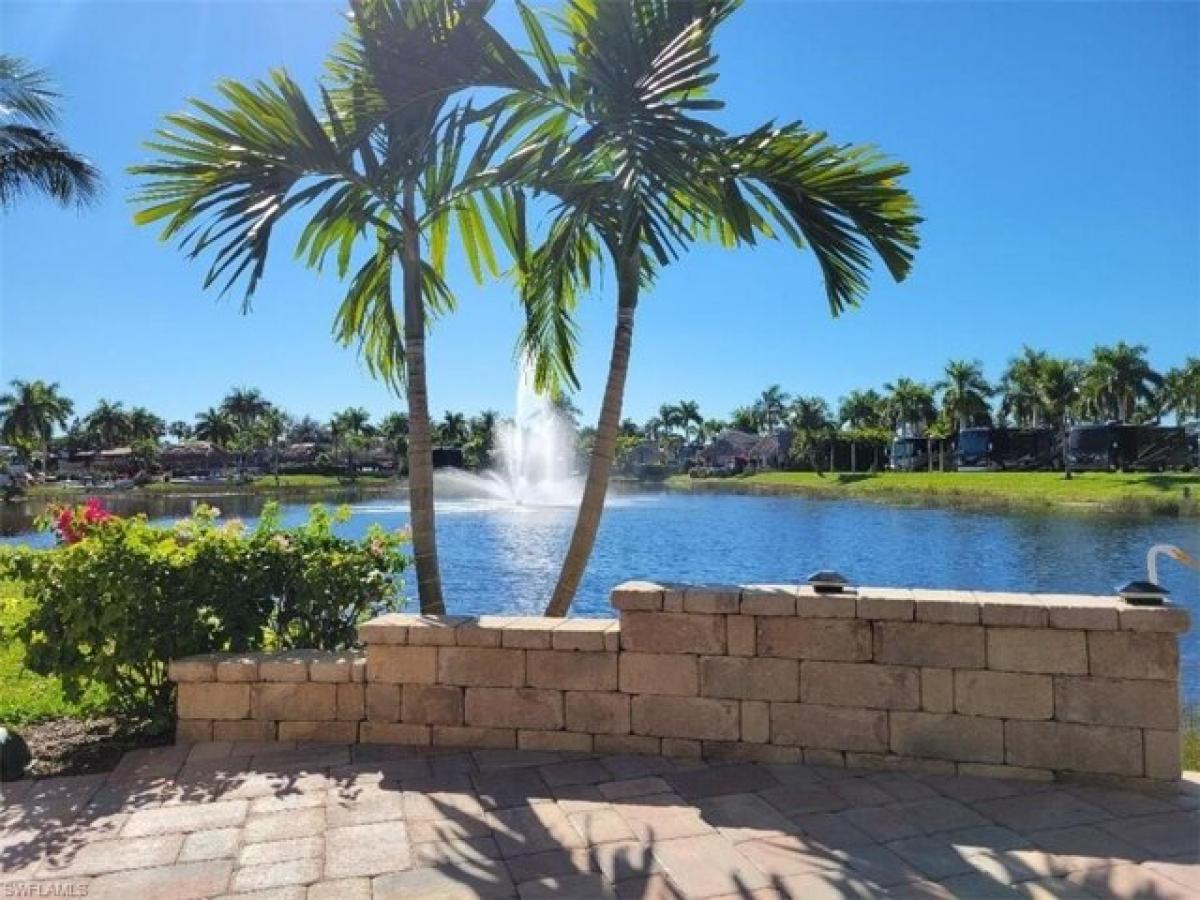  Land in Naples, USA No. 498071