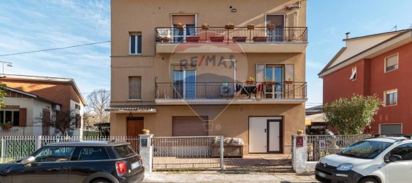 5 rooms Apartment in Maiolati Spontini, Italy No. 7302 9