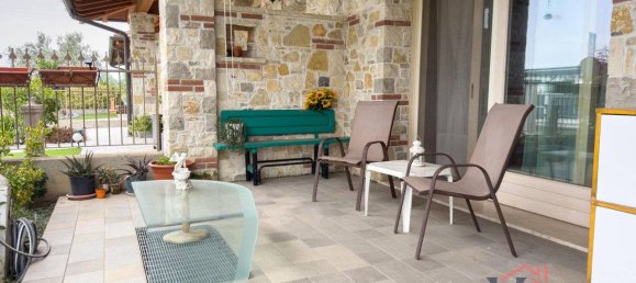 3 bedrooms House in Dello, Italy No. 380354 7