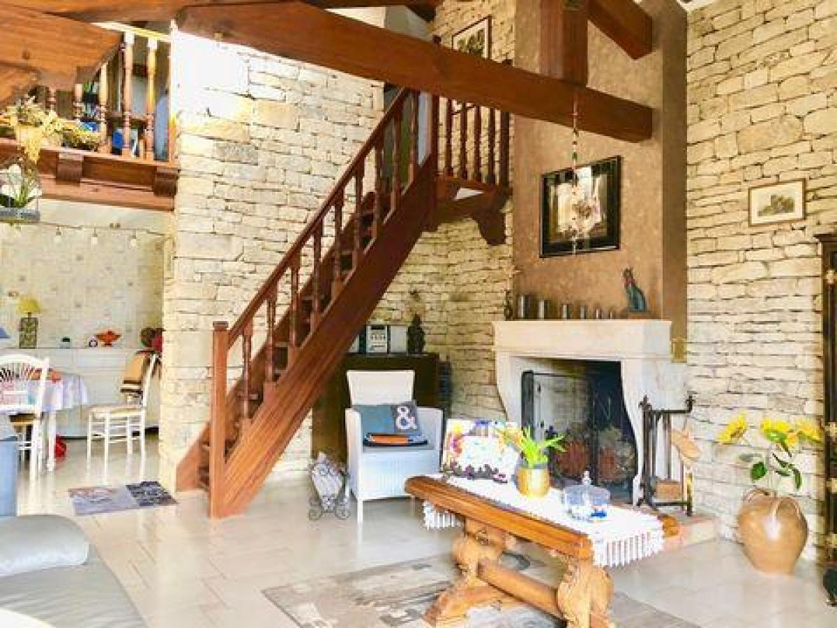 4 bedrooms House in Soyaux, France No. 24926