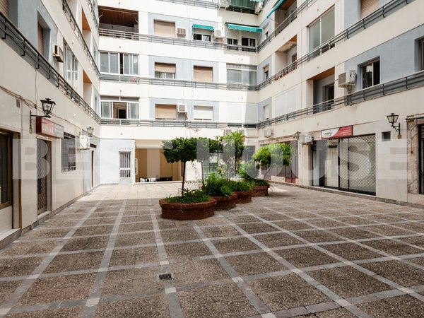Propiedad comercial en Jaén, Spain 138 m² No. 100965