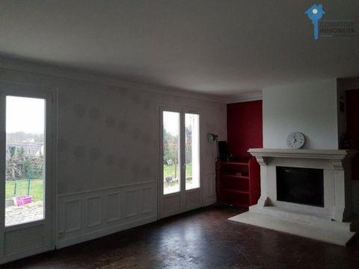 9 bedrooms House in Melun, France No. 29872