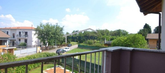 3 rooms Apartment in Busto Arsizio, Italy No. 67185 9