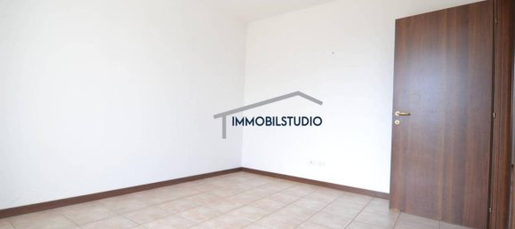 3 rooms Apartment in Busto Arsizio, Italy No. 67185 5