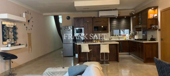 Квартира с 3 спальнями в Зеббудж, Мальта № 3095 2