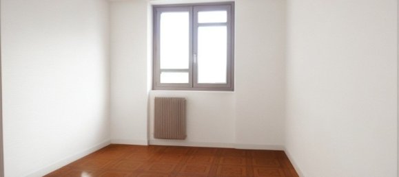 Квартира с 4 спальнями в Марсель, Франция № 189461 3