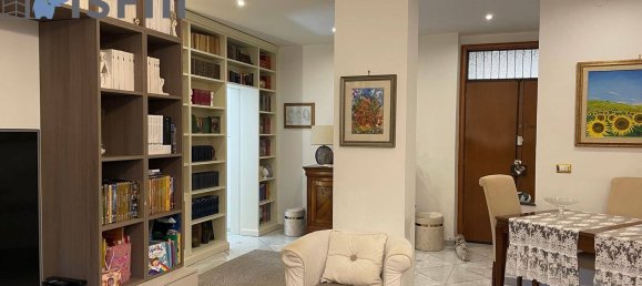 5 rooms Apartment in Cosenza, Italy No. 41570 12