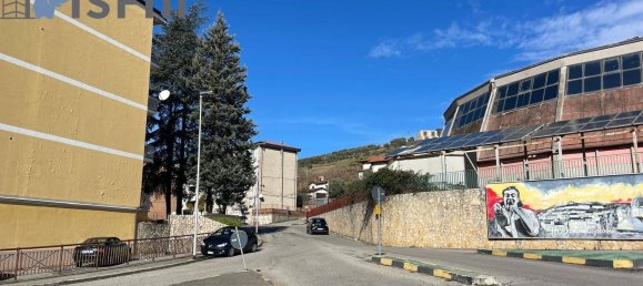 5 rooms Apartment in Cosenza, Italy No. 41570 3