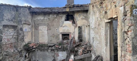 Studio in Santa Luce, Italy No. 1597 6