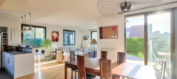 4 chambres Maison à Garches, France No. 183937 3