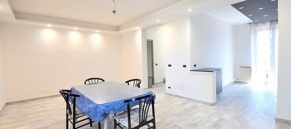 3 bedrooms Villa in Inveruno, Italy No. 265068 4