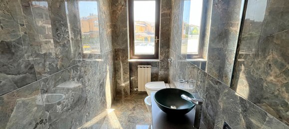 3 bedrooms Villa in Inveruno, Italy No. 265068 12