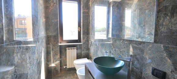 3 bedrooms Villa in Inveruno, Italy No. 265068 11