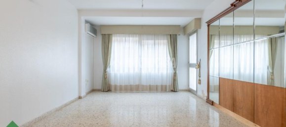 3 rooms Apartment in Cordoba, Spain No. 145166 5