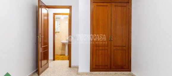 3 rooms Apartment in Cordoba, Spain No. 145166 13