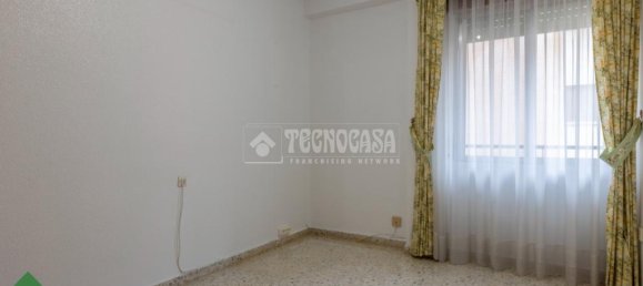 3 rooms Apartment in Cordoba, Spain No. 145166 10