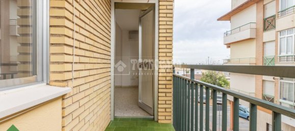 3 rooms Apartment in Cordoba, Spain No. 145166 2