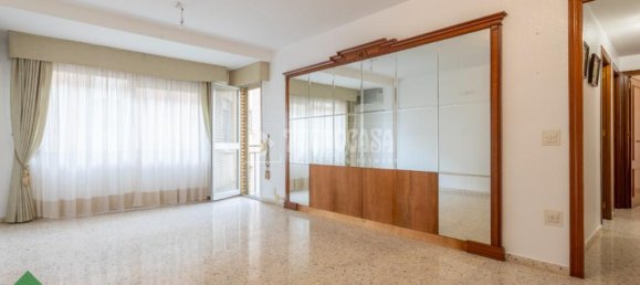 3 rooms Apartment in Cordoba, Spain No. 145166 4