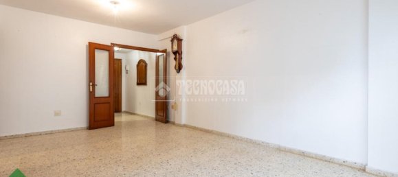 3 rooms Apartment in Cordoba, Spain No. 145166 7
