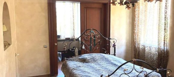 5 rooms Apartment in Carate Brianza, Italy No. 4123 9