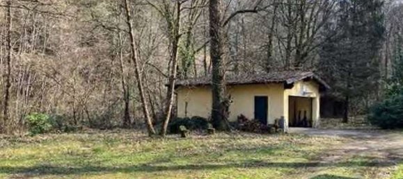 5 rooms Apartment in Carate Brianza, Italy No. 4123 14