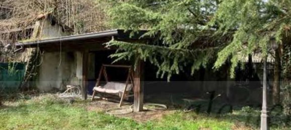 5 rooms Apartment in Carate Brianza, Italy No. 4123 15