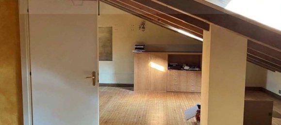 5 rooms Apartment in Carate Brianza, Italy No. 4123 13