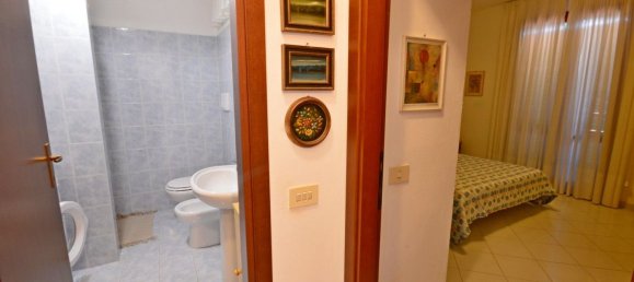 Квартира с 2 комнатами в Марчана Марина, Италия № 277378 19