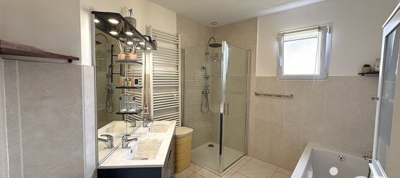 3 bedrooms House in Cutry, France No. 323206 8