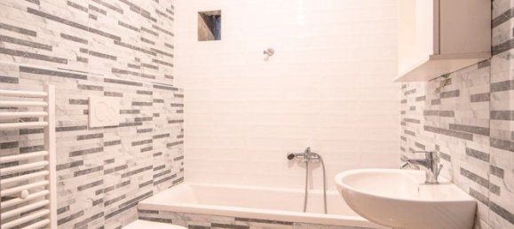 6 rooms Apartment in Genoa, Italy No. 293302 13