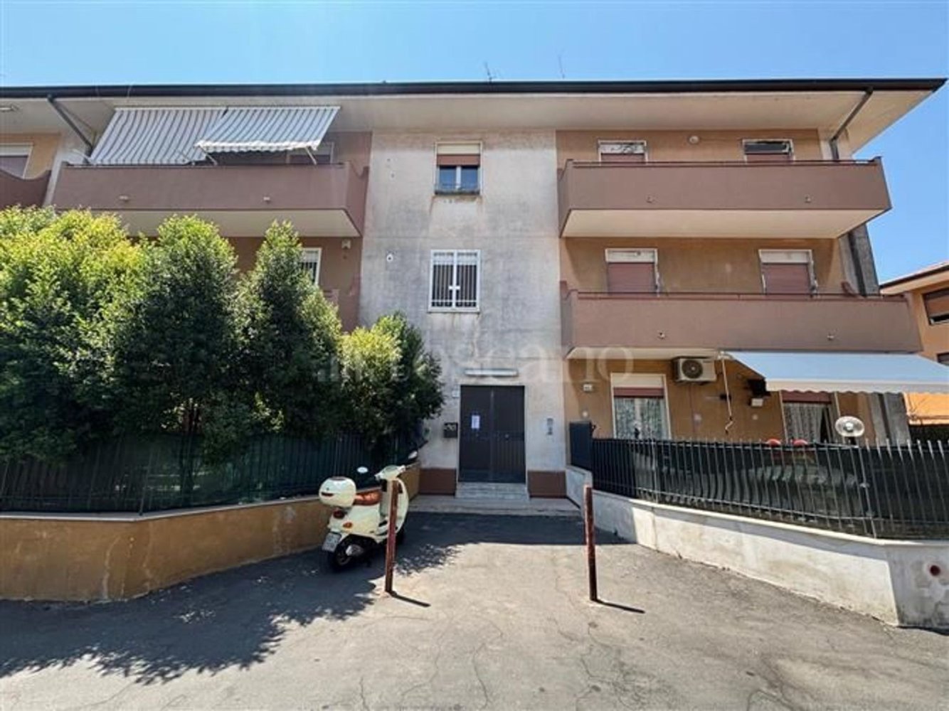 4 bedrooms Apartment in Mascalucia, Italy No. 380780