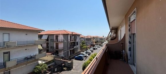 4 bedrooms Apartment in Mascalucia, Italy No. 380780 6