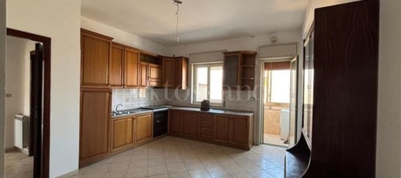 4 bedrooms Apartment in Mascalucia, Italy No. 380780 8