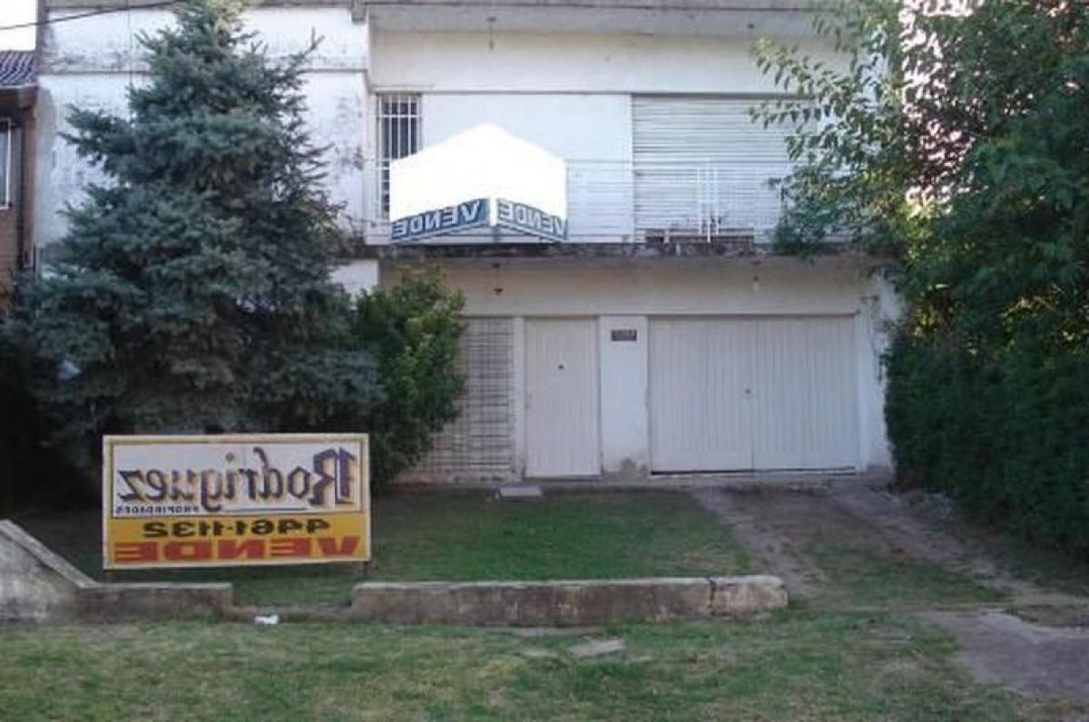 3 bedrooms House in Bermudez, Argentina No. 5205